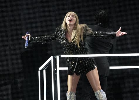 Taylor Swift announces ‘1989 (Taylor’s Version)’ at Eras Tour show in Los Angeles